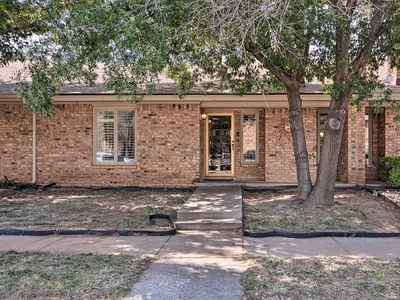 8212 Raleigh Ave, Lubbock, TX 79424