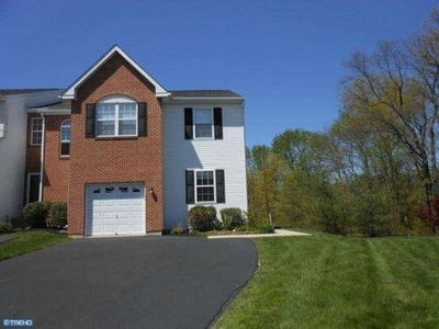 234 Hampshire Dr, Sellersville, PA 18960