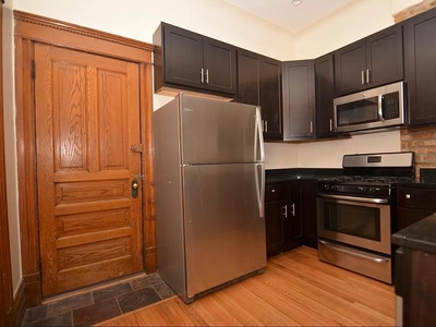 3737 N Kenmore Ave APT 2F, Chicago, IL 60613