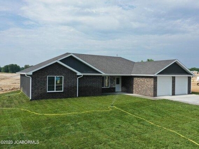 3 bedroom, Holts Summit MO 65043