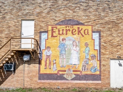 98 Eureka Street