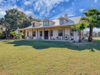 4 bedroom exclusive country house for sale in Citra, Florida