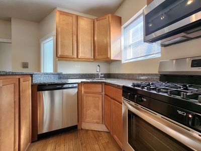 4248 N Lamon Ave, Chicago, IL 60641 - Apartment for Rent