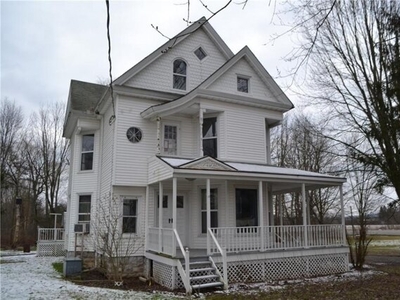 Home For Sale In Kirkville, New York