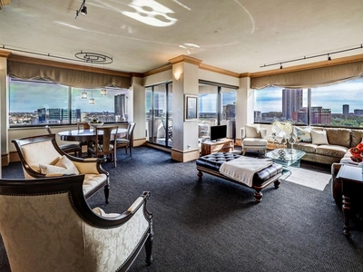 2 bedroom luxury Apartment for sale in Houston, Texas