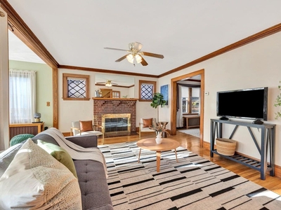 3 bedroom luxury Detached House for sale in Arlington, Massachusetts