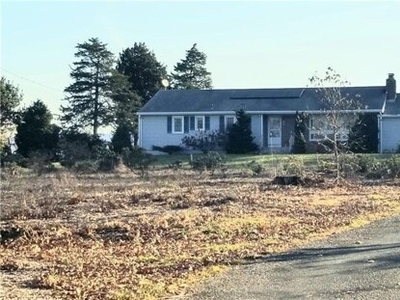 Home For Rent In Hamden, Connecticut