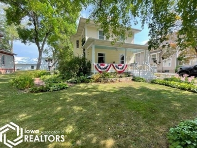 Home For Sale In Clear Lake, Iowa