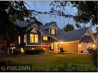 Home For Sale In Eden Prairie, Minnesota