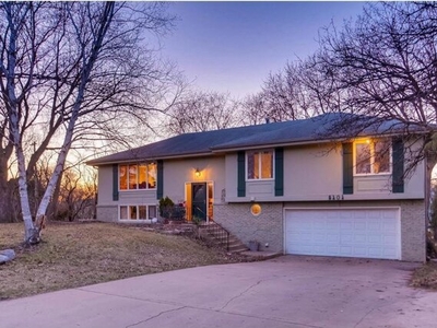 Home For Sale In Edina, Minnesota