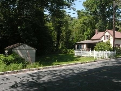 Home For Sale In Gloucester, Massachusetts