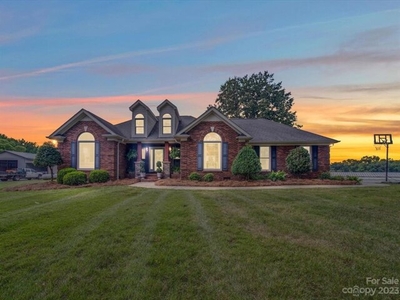 Home For Sale In Monroe, North Carolina