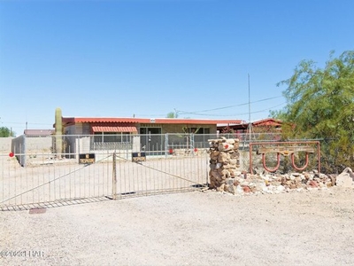 Home For Sale In Quartzsite, Arizona