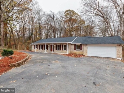 Home For Sale In Triangle, Virginia