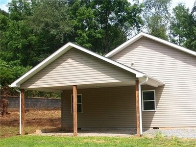 Home For Sale In Waynesville, North Carolina
