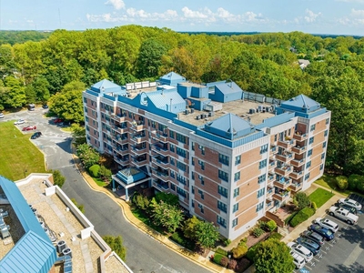 Luxury Flat for sale in Annapolis, Maryland