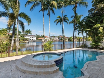 Luxury Villa for sale in Miami Lakes, United States
