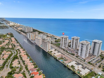 Luxury apartment complex for sale in Hollywood, Florida