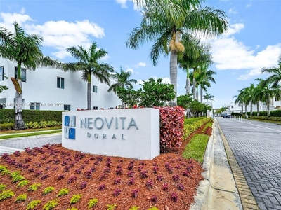 Luxury Townhouse for sale in Doral, Florida
