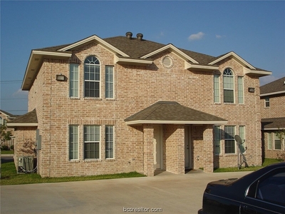 2312 Cornell Dr, College Station, TX 77840