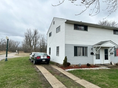3106 Cromwell Dr, Lorain, OH 44052 - 10 DUPLEXES