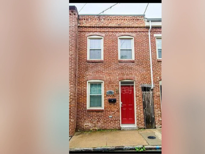 132 S Chapel St, Baltimore, MD 21231 - House for Rent