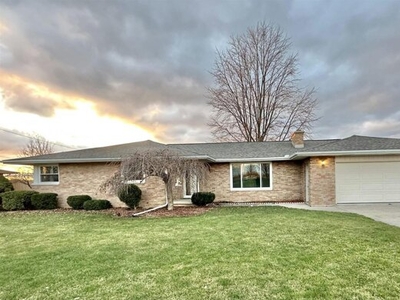 Home For Sale In Essexville, Michigan