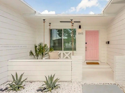 3 bedroom luxury Villa for sale in Miami Shores, United States