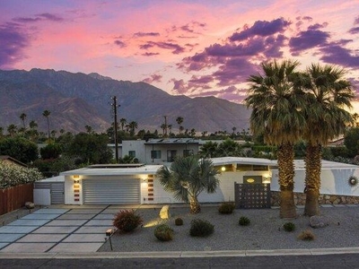 3 bedroom, Palm Springs CA 92262
