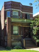 1821 W Greenleaf Avenue, Chicago, IL 60626