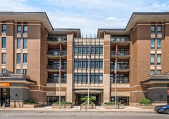 3450 S HALSTED St #315, Chicago, IL 60608