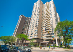 6301 N Sheridan Rd #3P, Chicago, IL 60660