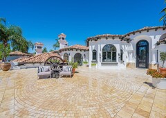 8 bedroom luxury Detached House for sale in Westlake Village, California