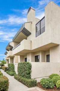 2 bedroom luxury Townhouse for sale in Los Angeles, United States