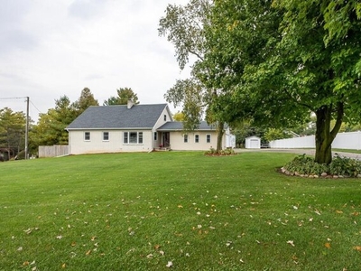 Home For Sale In Darlington, Wisconsin