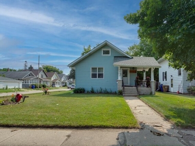 Home For Sale In Kenosha, Wisconsin