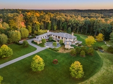 6 bedroom luxury Detached House for sale in Weston, Massachusetts
