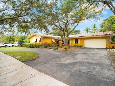4 bedroom luxury Villa for sale in Pinecrest, Florida