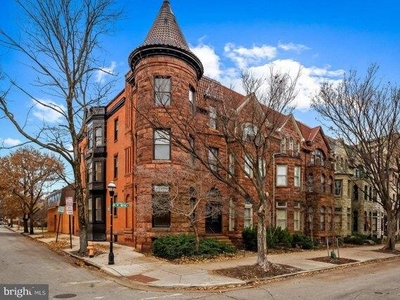 9 bedroom, Baltimore MD 21217