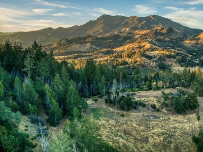 Building Land in Calistoga, United States