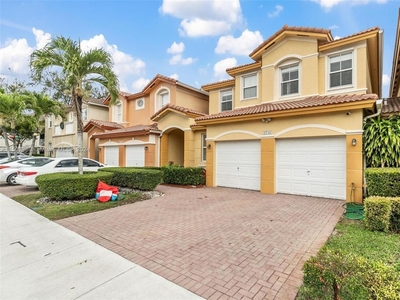 Luxury Townhouse for sale in Doral, United States