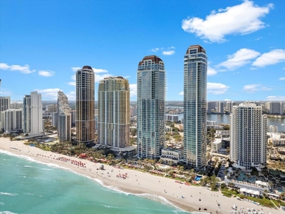 Luxury apartment complex for sale in Sunny Isles Beach, United States