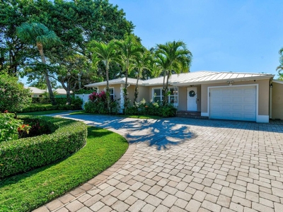 Luxury Villa for sale in Palm Beach Shores, Florida