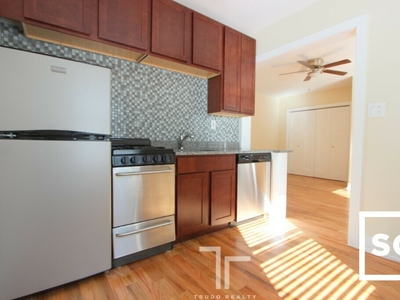 2900 North Mildred Avenue #2G, Chicago, IL 60657 - Apartment for Rent