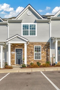 3 bedroom luxury Townhouse for sale in Columbia, Tennessee