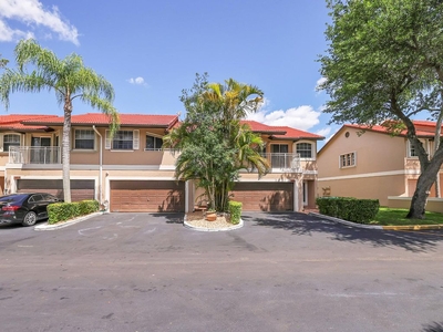 Luxury Townhouse for sale in Coral Springs, Florida