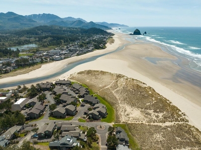 3 bedroom luxury Flat for sale in Cannon Beach, United States