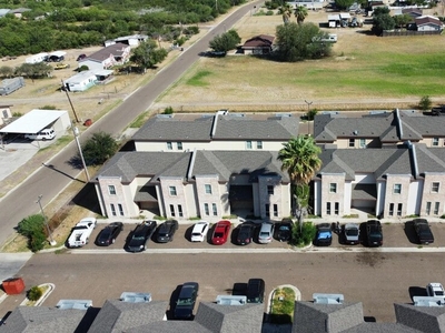 142 Santa Maria Ave, Zapata, TX 78076 - Multifamily for Sale