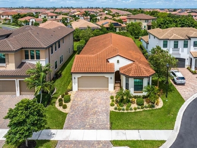 4 bedroom luxury Villa for sale in Parkland, Florida