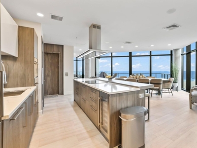 9 room luxury Flat for sale in Long Branch, United States